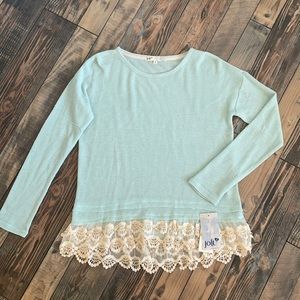 Women’s long sleeve shirt